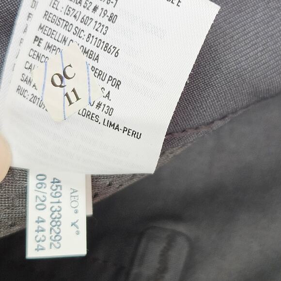 Mens American Eagle Gray Performance Pants Slim Fit Size 32x34 Golf Active Chino - Picture 9 of 12